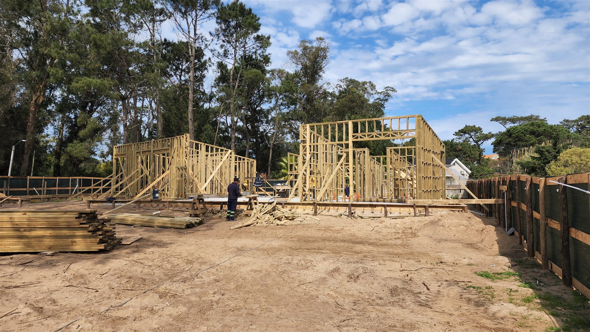 Vivienda de madera en proceso